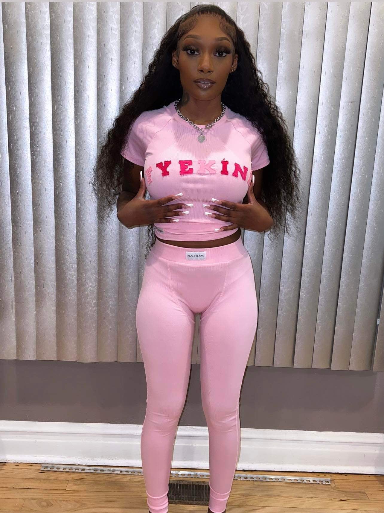 FYE Girl Pretty pink Patch legging set .